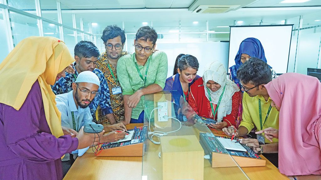 শিল্পের সঙ্গে উচ্চশিক্ষার যোগসূত্র গড়ছে বিইউএফটি