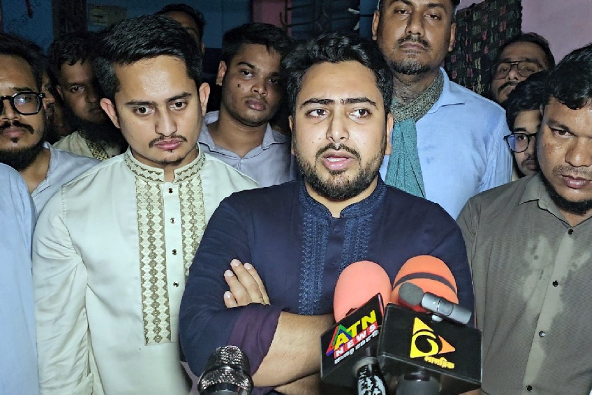 প্রশাসনিক জটিলতায় জুলাই যোদ্ধাদের চিকিৎসায় যেন গাফিলতি না হয়: নাহিদ ইসলাম