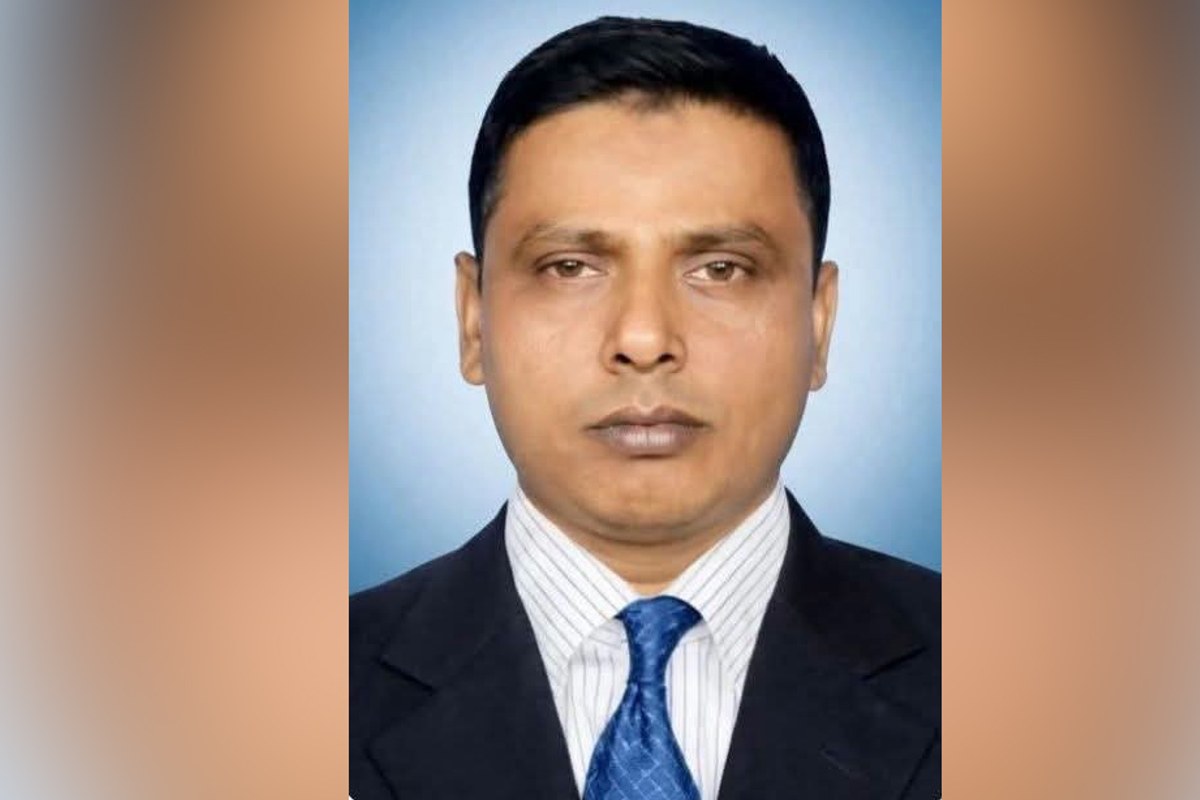 আগৈলঝাড়ায় সন্ত্রাসবিরোধী মামলায় নিষিদ্ধ ছাত্রলীগের সভাপতি গ্রেপ্তার