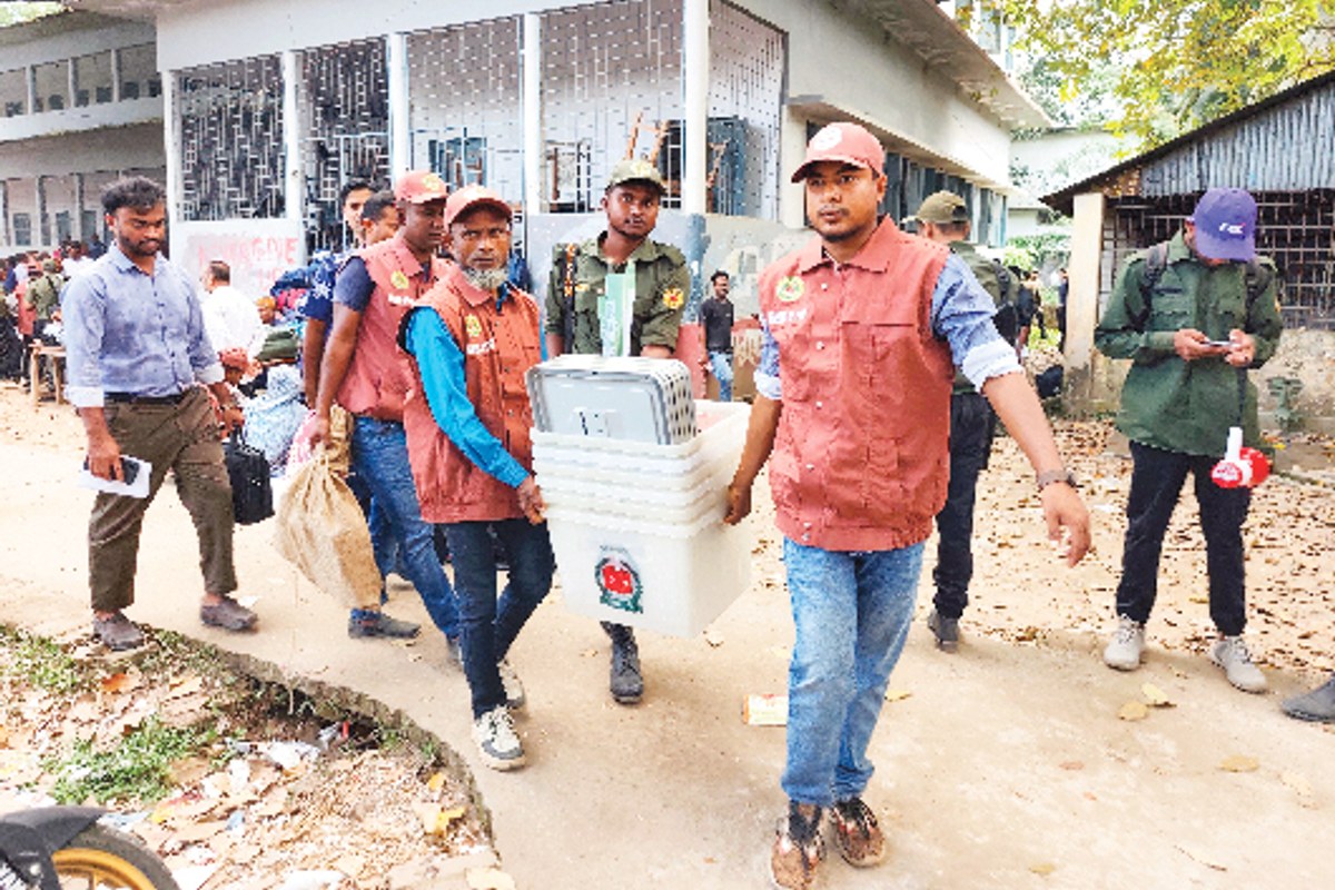 সরকারি দলের পক্ষে সমর্থনের অভিযোগ, ঠাকুরগাঁও-১ উপনির্বাচনে ৯ কর্মকর্তা প্রত্যাহার
