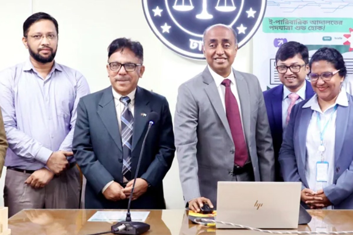 অনেক বিচারক বেলা ১১টায় আসেন, দেড়টা-দুইটায় চলে যান —এটা চলবে না: আইনমন্ত্রী