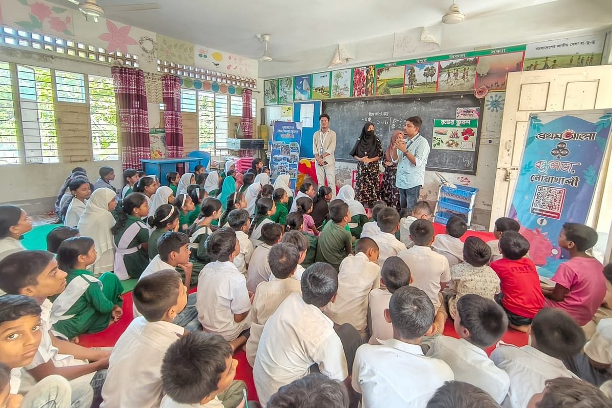 বইয়ের পাতায় স্বপ্ন আর সুস্থতায় দিনযাপন