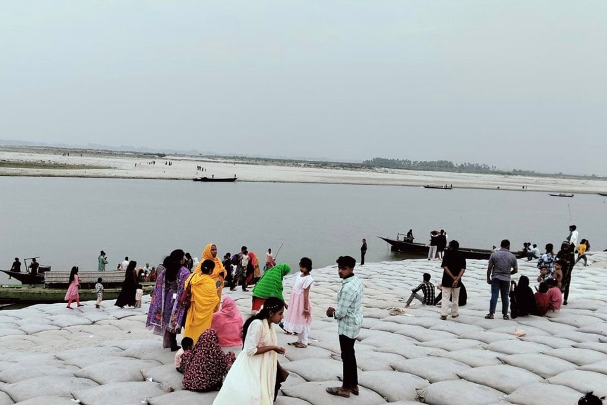 যমুনা পারাপারে দুর্ভোগ, দিন দিন জোরালো হচ্ছে দ্বিতীয় সেতুর দাবি