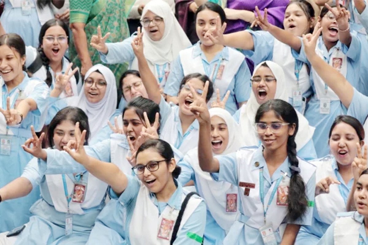 এইচএসসি ও সমমানে জিপিএ-৫ পেয়েছে ৪০ হাজার