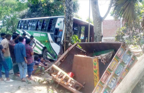 সাঁথিয়ায় সড়ক দুর্ঘটনায় দুইজন নিহত