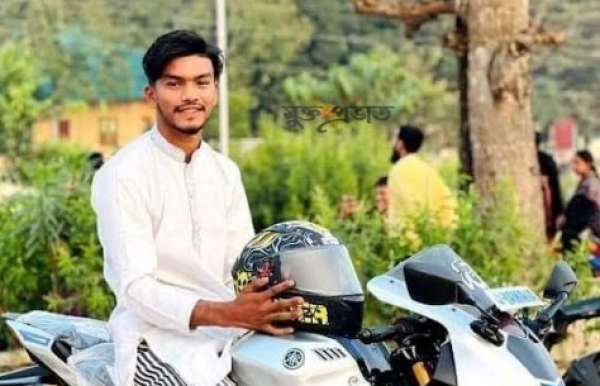 চকরিয়ায় বাসের ধাক্কায় শিক্ষার্থীর মৃত্যু