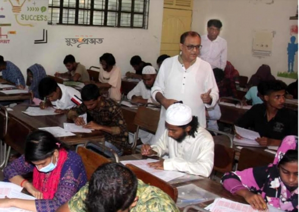 ইবিতে সি ইউনিটের গুচ্ছ ভর্তি পরীক্ষা সম্পন্ন