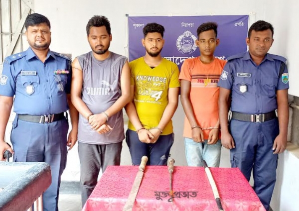 সিংড়ায় ডাকাতির সময় পল্লী বিদ্যুতের পরিচালকসহ গ্রেফতার ৩