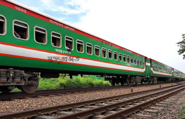 উত্তরাঞ্চলের সাথে ট্রেন চলাচল বন্ধ!