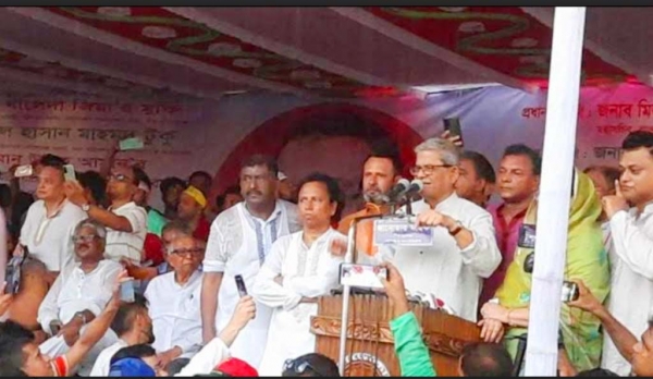 সরকার বন্দুকের জোরে ক্ষমতায় টিকে আছে : মির্জা ফখরুল
