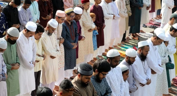জাতীয় ঈদগাহে ঈদুল ফিতরের প্রধান জামাত অনুষ্ঠিত