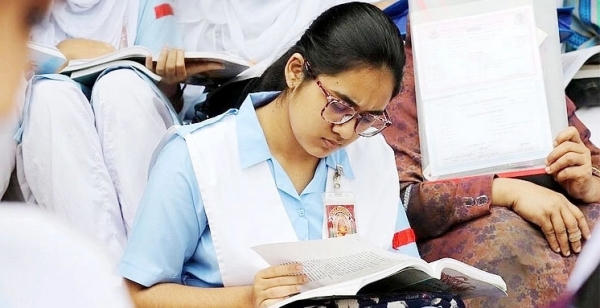 প্রশ্নপত্র ফাঁস ঠেকাতে নজরদারি করা হবে ছাপাখানা, ফেসবুক ও মোবাইল ব্যাংকিং