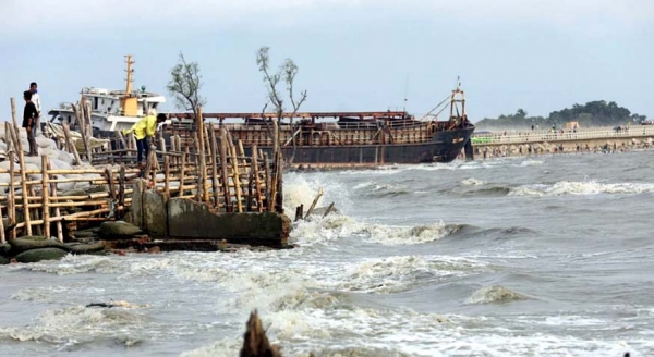 রাত থেকে আঘাত হানবে মোখা