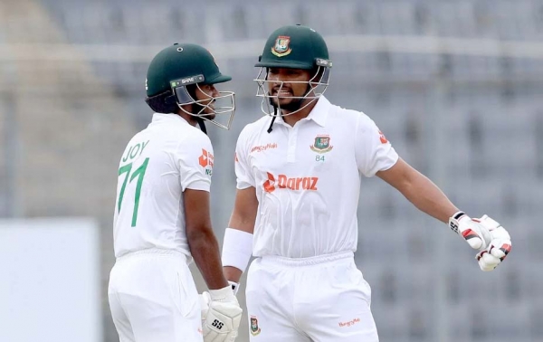 নাজমুলের দারুণ ফিফটি