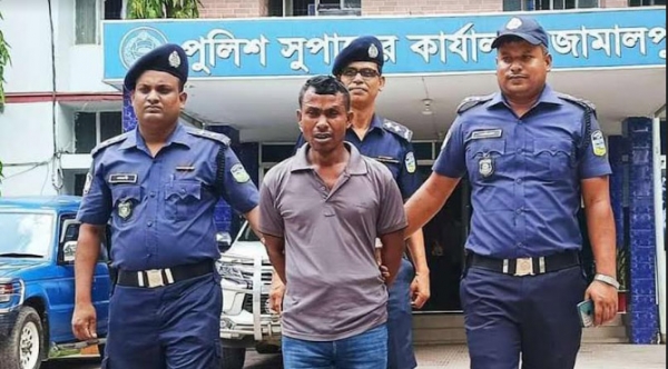 জামালপুরে অস্ত্র ও গুলিসহ ডাকাতি মামলার আসামী গ্রেফতার